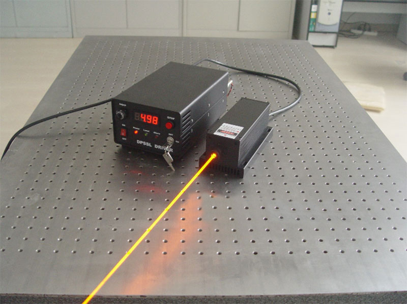 589nm 1000mW 노란색 dpss laser High quality CW Laser with Modulation - Click Image to Close