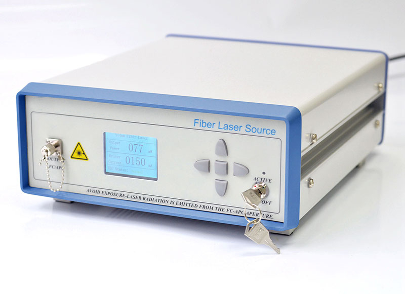 1550nm 200mW Ultra-좁은 선폭 PM 파이버 레이저 3KHz DFB laser NLFL-1550-200-PM 데스크탑 유형